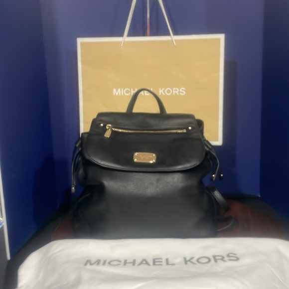 Michael Kors Black Pebbled Leather Zipper Pocket Backpack...